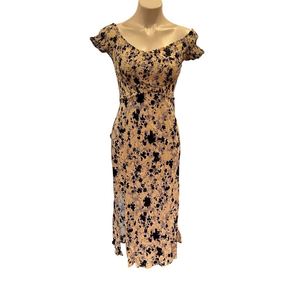 ASTR The Label Blue Dress sz M Criss Cross Smock Floral Midi Dress